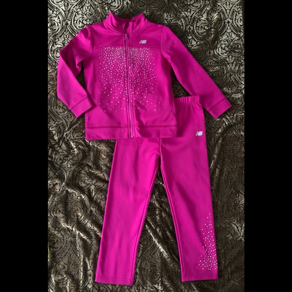 Girl’s 2PC New Balance Leisure/Jogging Suit 6X